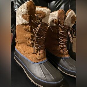 New without tag, Winter/ snow boots for women’s size ; 7M
